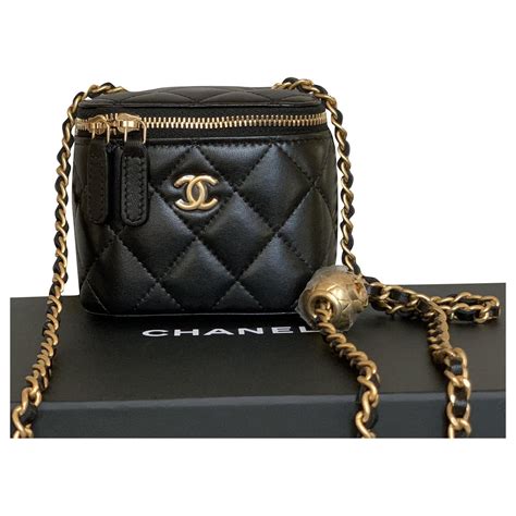 pochettes chanel|chanel small pouch.